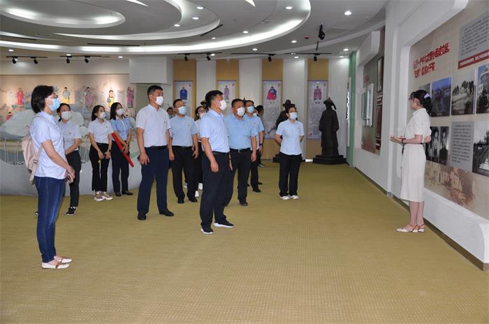 AGׯ�С�(�й�)����