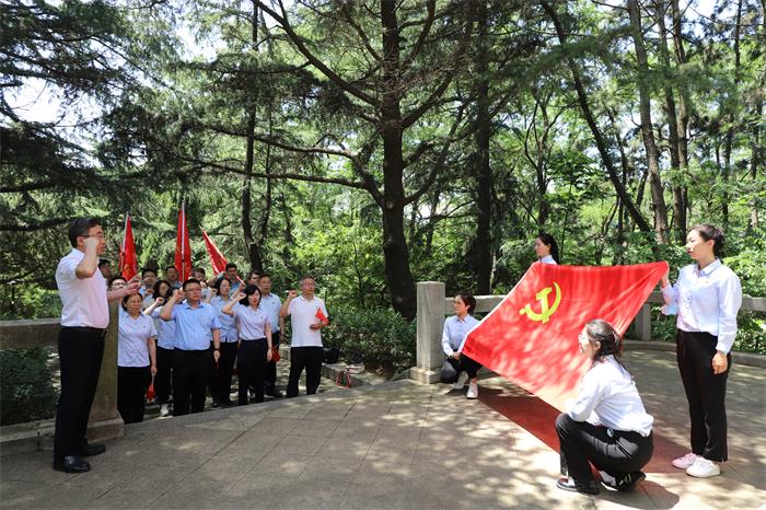 AGׯ�С�(�й�)����