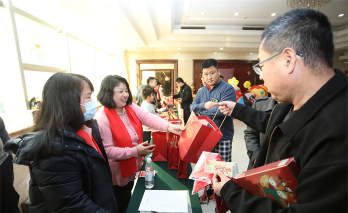 AGׯ�С�(�й�)����